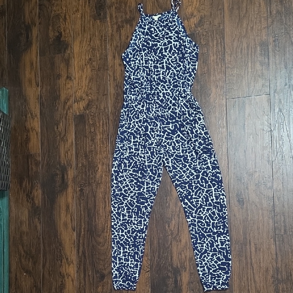 Sandiva Navy and White Patterned Jumpsuit
